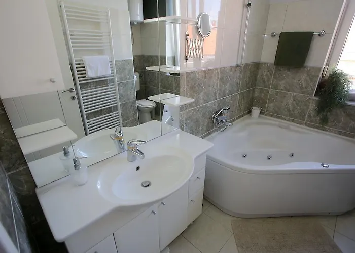 Sunset View زادار